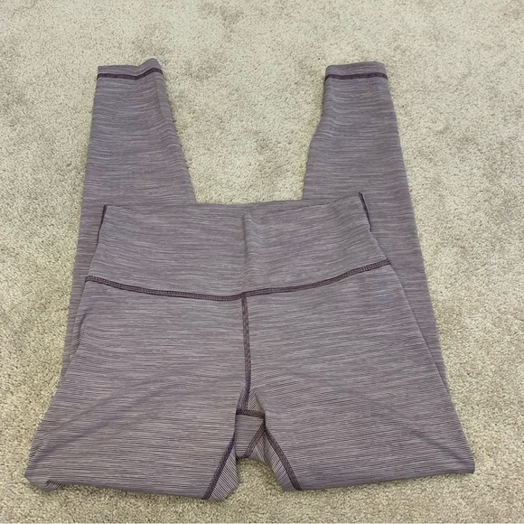 LULULEMON Wunder Under Mulberry Leggings Size 10 - Picture 2 of 9